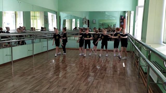 контрольный урок Танец 1 класс 2022(3) смотреть онлайн