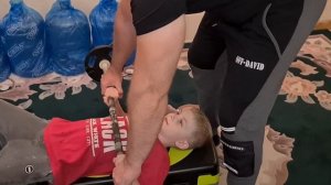 ЧЕТВЕРНЯШКИ КРАСНОВЫ!КТО ИЗ НИХ САМЫЙ СПОРТИВНЫЙ?СИЛОВАЯ ТРЕНИРОВКА ДЛЯ ДЕТЕЙ С ГАНТЕЛЯМИ И ШТАНГОЙ