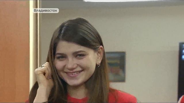 Специалисты по смехотерапии приглашают на первые уроки смотреть онлайн