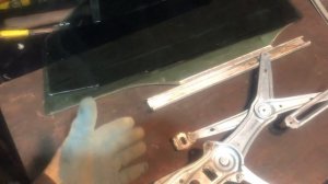 Как снять боковые стекла дверей Mercedes-Benz W210