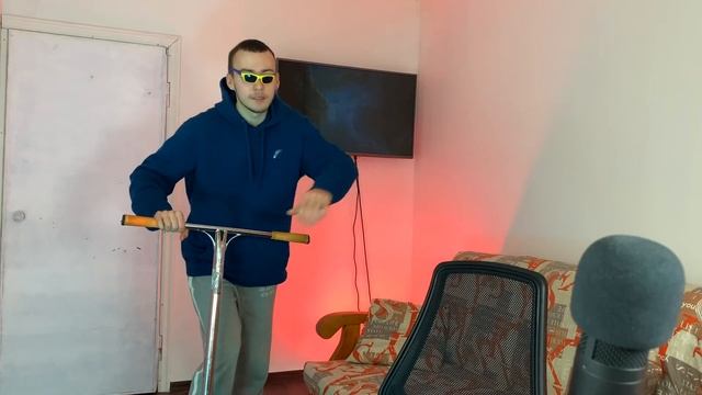 НЕРЕАЛЬНЫЕ ТРЮКИ НА ФИНГЕР САМОКАТЕ смотреть онлайн