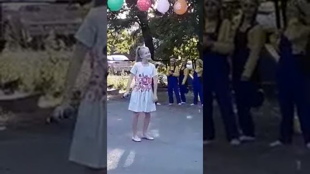 Лиза Зозуля 11 лет. "Попурри детских песен" .. смотреть онлайн