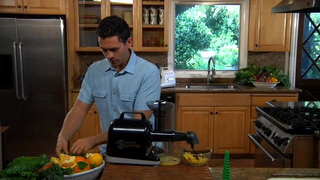 Champion Juicer - Champion Elite 4000 Dual Auger Masticating Juicer смотреть онлайн