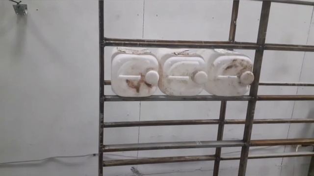 //Полка в гараж своими руками из канистр!!!//Внедорожник!!!// смотреть онлайн
