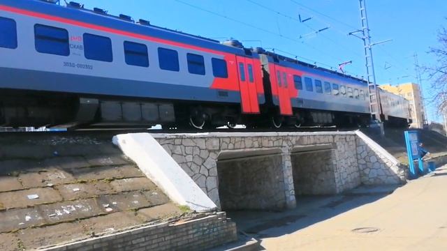 Электропоезд ЭП3Д 0023 с сообщением Таганрог (старый вокзал) - Ростов-Пригородный. смотреть онлайн
