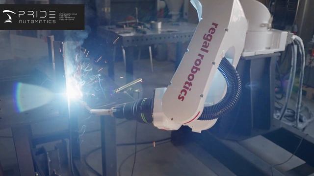 Сварка роботом таврового соединения в вертикальном положении. смотреть онлайн