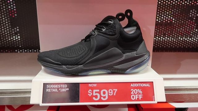 LET'S TAKE A TRIP TO THE NIKE OUTLET! смотреть онлайн