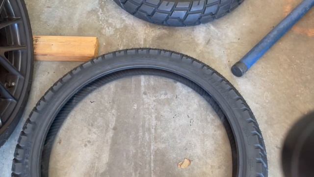 Shinko 705 90/90-21 weight смотреть онлайн