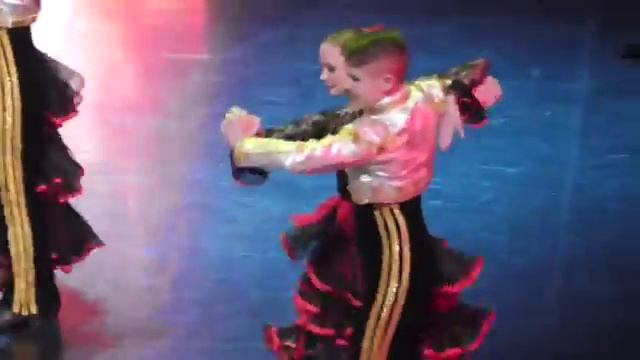 Ансамбль танца «Константа» Танец!!.mp4 смотреть онлайн