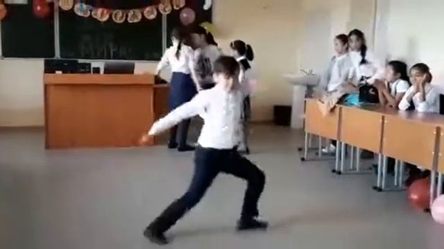 Лезгинка в с днём рождения смотреть онлайн