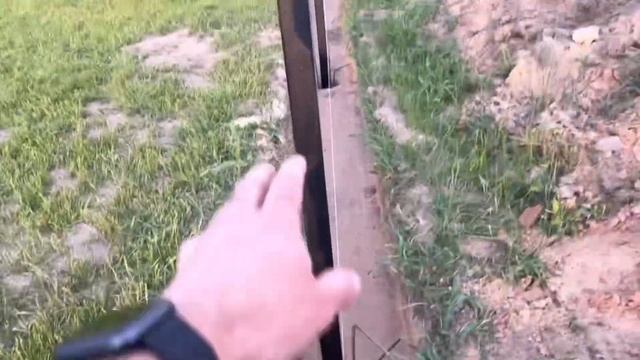 Забор на ленте своими руками. Армирование, установка столбов, откатные ворота. Этапы строительства. смотреть онлайн