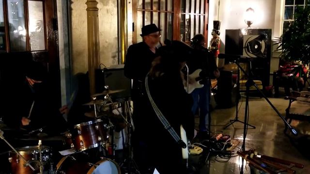 Red Door #5, Private Gallery Art Showing Berlin Wall exhibit with Prof.James Galione and Friends смотреть онлайн