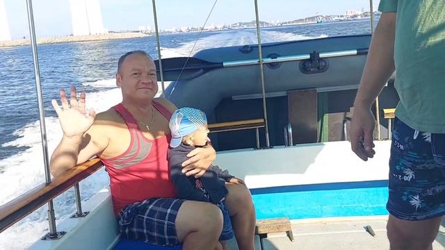 Морская прогулка на остров Русский, Шкота, Владивосток смотреть онлайн