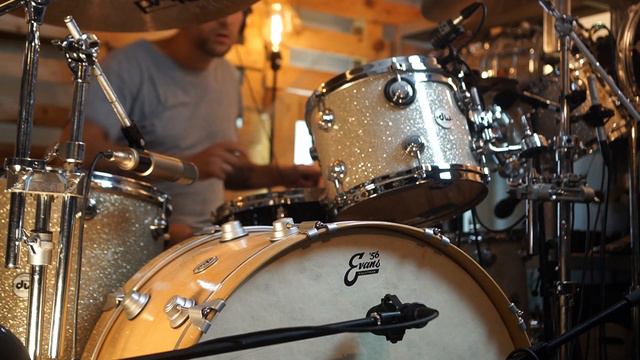DW Collector Bass Drum 26x14 смотреть онлайн