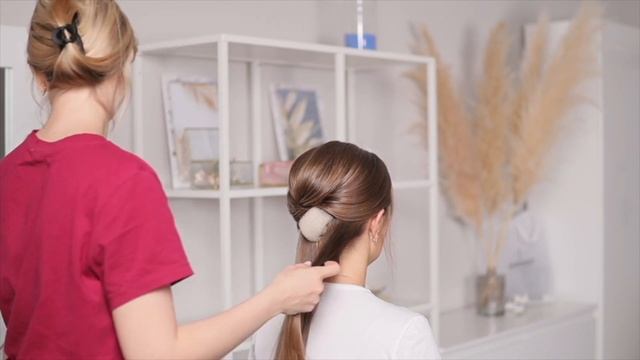 Фрагмент с вебинара - работа с натуральными волосами смотреть онлайн