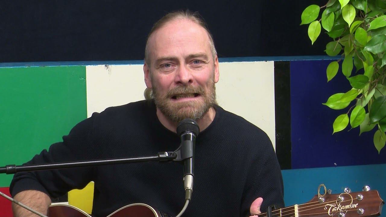 Девонька. Поёт Феликс Давыдов смотреть онлайн