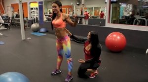Комбинация выпад-реверанс и приседание для ягодичных/Curtsy lunge and squat #ягодичные #фитнесбикин
