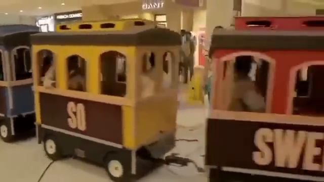 Девушка ударила парня гитарой за предложение руки и сердца смотреть онлайн