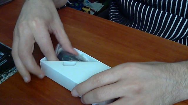 Распаковка. Автомобильное ЗУ для мобильных телефонов Nokia DC-20 смотреть онлайн