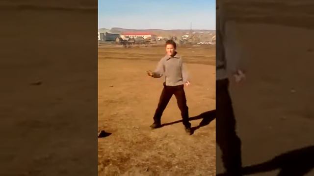парень отжигает просто ржашь. gfhtym jn;bfuftn ghjcnj hf;fim смотреть онлайн