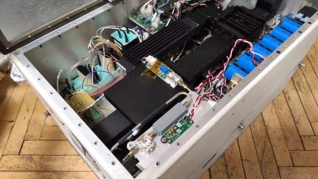 Что внутри спутникового усилителя мощности 750 Вт uplink смотреть онлайн