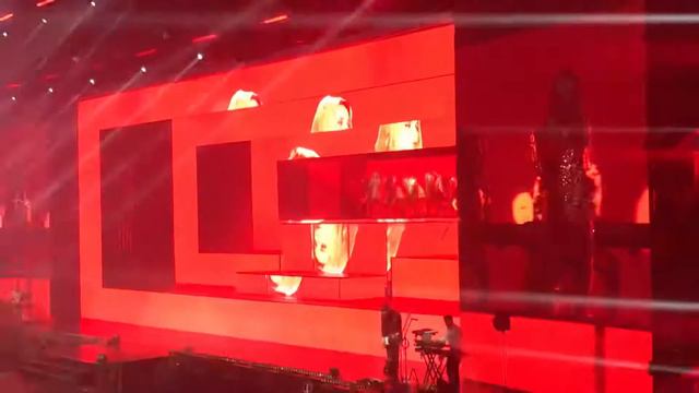 LOBODA “Парень» 02.02.2019 смотреть онлайн