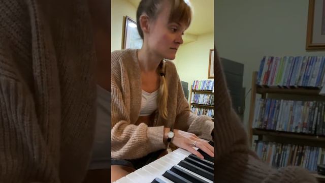 Yamaha DGX 670 EXAMPLE OF Style Playthrough смотреть онлайн