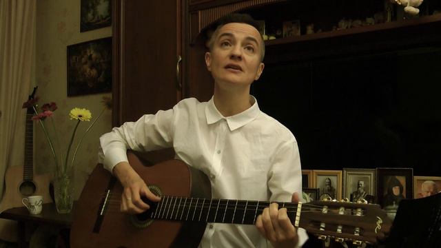 УЛЬЯНА АНГЕЛЕВСКАЯ. ЖАЛОБНО СТОНЕТ ВЕТЕР ОСЕННИЙ. смотреть онлайн