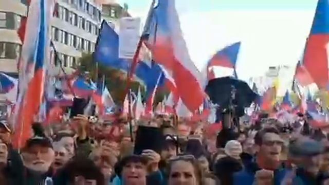 Протесты против политики правительства практически во всей Европе!