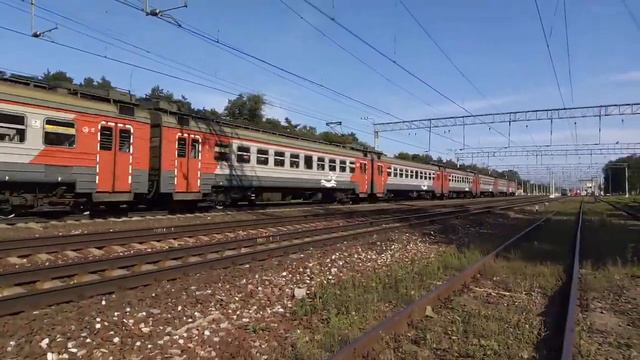 "СЦЕПКА" ЭП2К-348 И ЧС2К-??? С ПАССАЖИРСКИМ ПОЕЗДОМ И ЭД4М-0363 "РЭКС" смотреть онлайн
