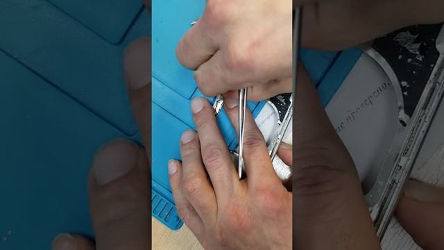 Как вытащить кнопку на iPhone 8 смотреть онлайн