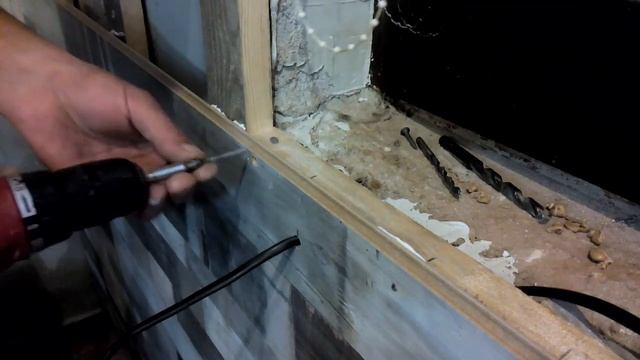 Как приклеить ламинат на стену