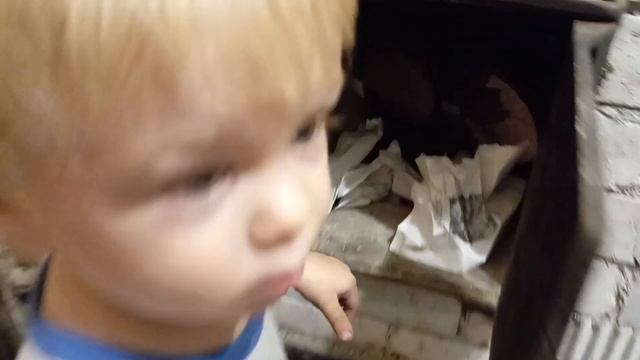 Растапливаем печь, с Артуром и Кириллом смотреть онлайн