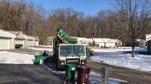 Waste Management Mack LE Heil Python Garbage Truck with Tag & Pusher смотреть онлайн