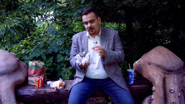 Burger King. Пробуем новинки: Беконайзер, Танкобургер (квадрат) и Чикен Фри (июль 2017) смотреть онлайн