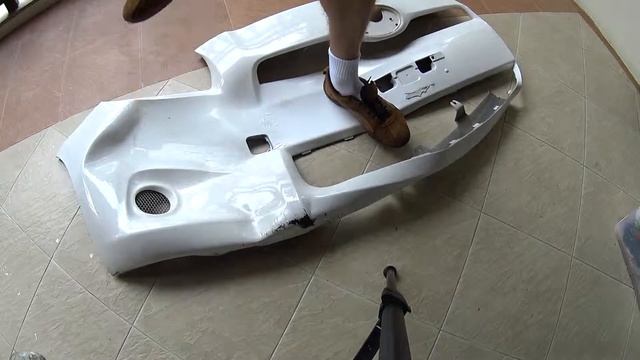 Как легко и быстро починить вмятины на бампере дома - Используем фен смотреть онлайн