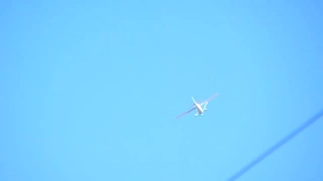 Santa Monica Airport NOISE SAMPLE #8 (11-22-2010) 5 planes in 6 minutes смотреть онлайн