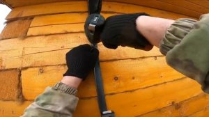 Как выправить забор из проф листа.   Варианты крепления чтобы забор не выгибало от ветра.