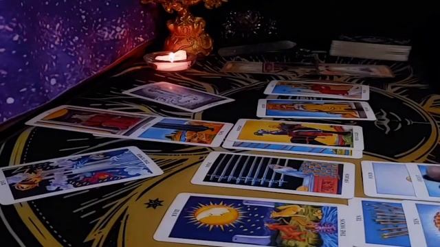 Couples next 30 days between you and your person (Timeless) Pick a card (Timestamped) смотреть онлайн