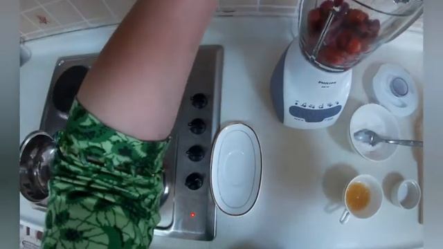 Нежнейший десерт из клубники и сливок. Тает во рту???. смотреть онлайн