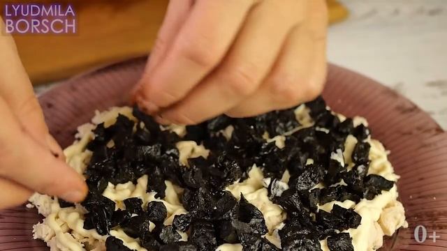 Салат на Новый год "НЕЖНОСТЬ". Настоящий салат по-Королевски. смотреть онлайн