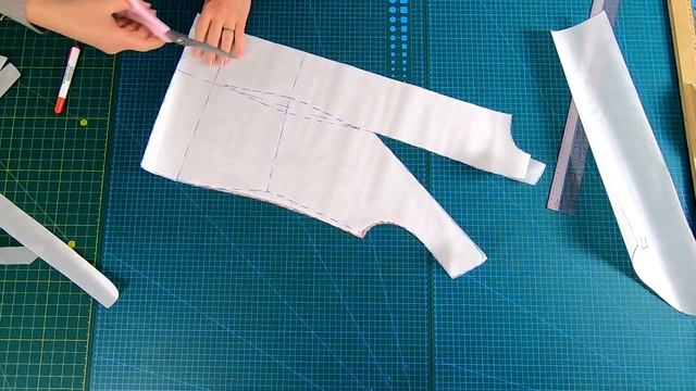 Элегантная блуза свободного кроя. Моделирование и раскрой шикарной блузы.mp4 смотреть онлайн