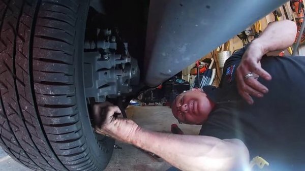 Honda GoldWing GL 1800 F6B rear brakes replacement using EBC brand pads