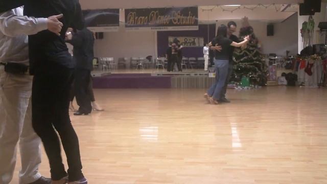 Argentine Tango Class Scenes Bravo Studio 12/26/2012 www.tangonation.com смотреть онлайн