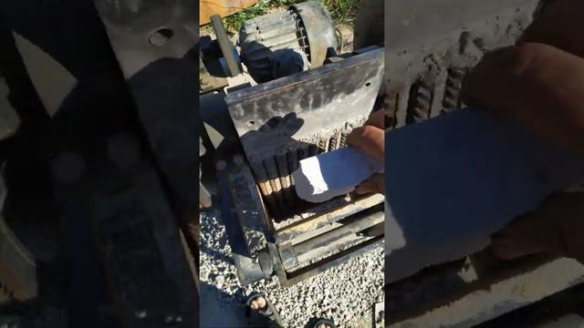 Самодельная щёковая дробилка (homemade jaw crusher) смотреть онлайн