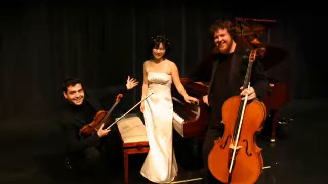 Beethoven trio no.4 1st mvt..wmv смотреть онлайн