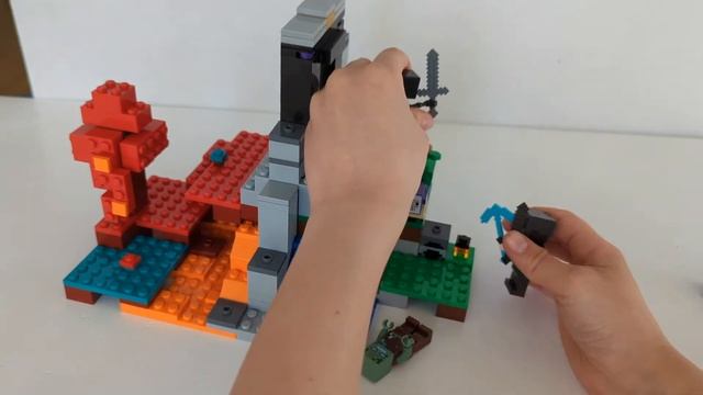 Лего Майнкрафт:  Разрушенный портал