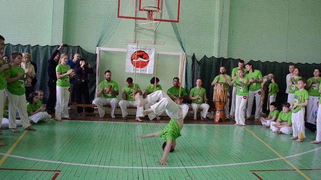 Занятия капоэйрой для детей, Киев. Capoeira Ukraine Kids. Arte do brasil. смотреть онлайн