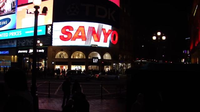 Sony Cybershot HX1- Night Video Test in Piccadilly Circus смотреть онлайн