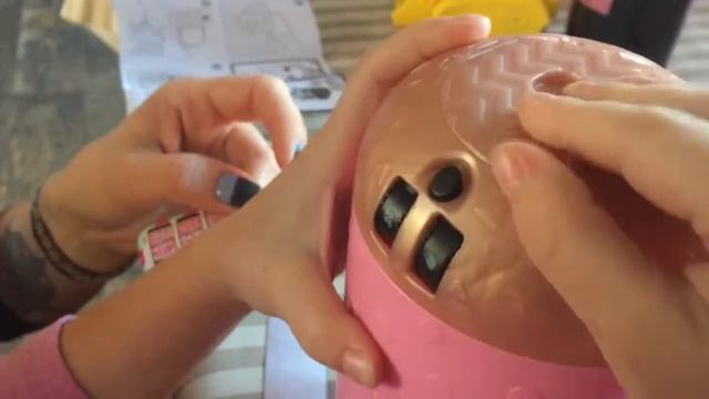 Распаковка куклы LoL .Взломщики Капсулы- Цетрифуги смотреть онлайн